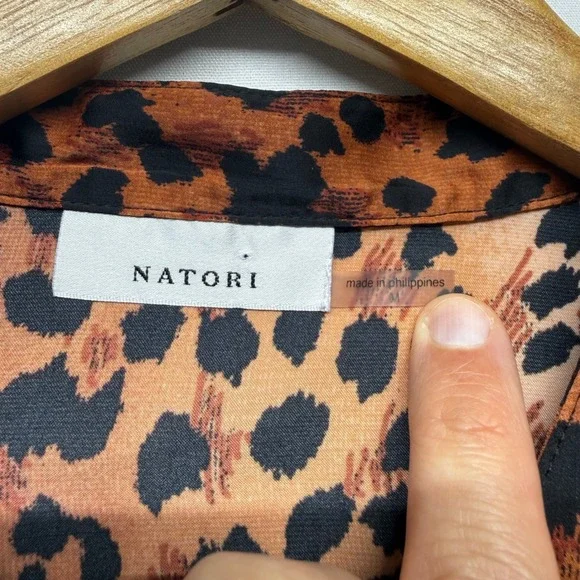 Natori Leopard Print Pajama Set Wide Leg Crop Pants Top M Lounge Chic Resort - Picture 3 of 13